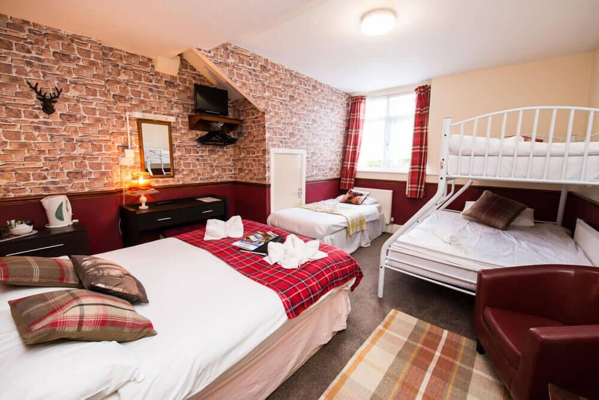 The Scarborough Travel And Holiday Lodge Екстер'єр фото