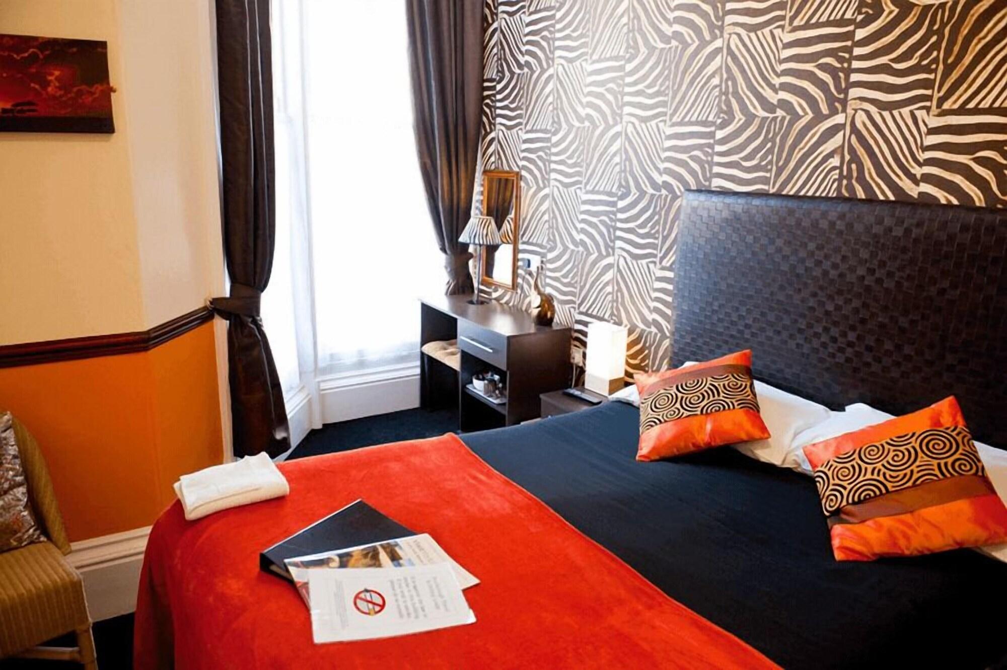 The Scarborough Travel And Holiday Lodge Екстер'єр фото