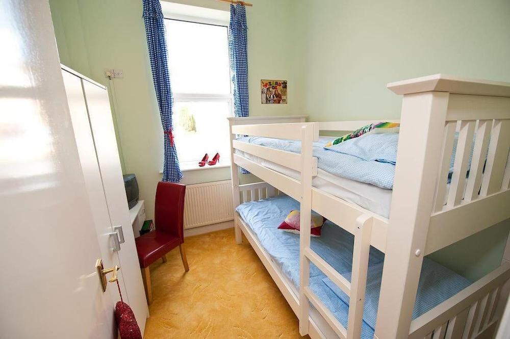 The Scarborough Travel And Holiday Lodge Екстер'єр фото