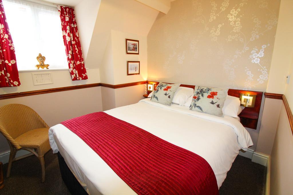 The Scarborough Travel And Holiday Lodge Екстер'єр фото