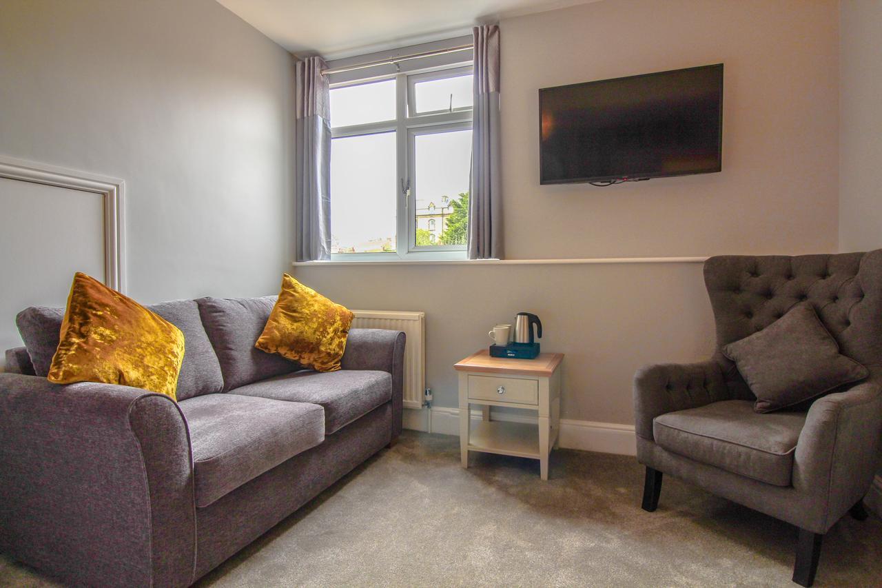 The Scarborough Travel And Holiday Lodge Екстер'єр фото